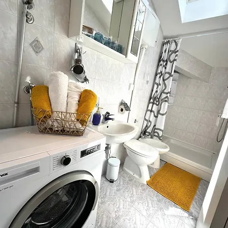 公寓 Adriasea Apartment *