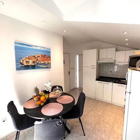 Adriasea Apartment *